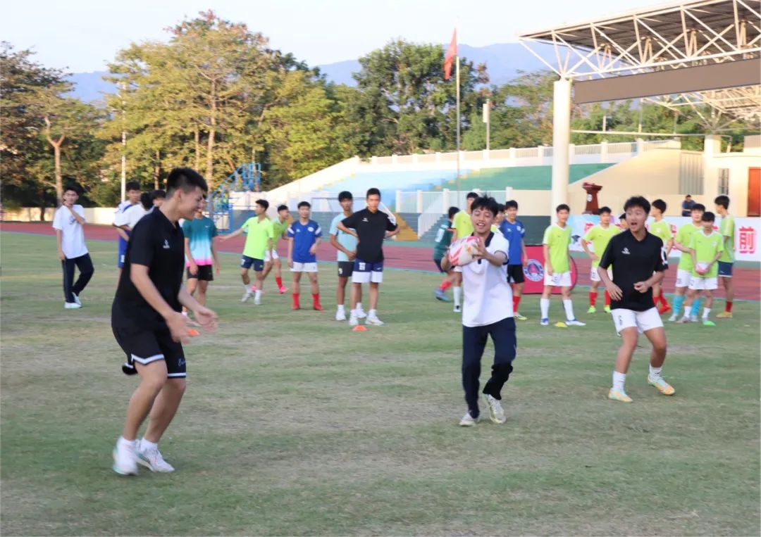 “橄”動(dòng)少年 海南礦業(yè)助力橄欖球運(yùn)動(dòng)走進(jìn)昌江校園