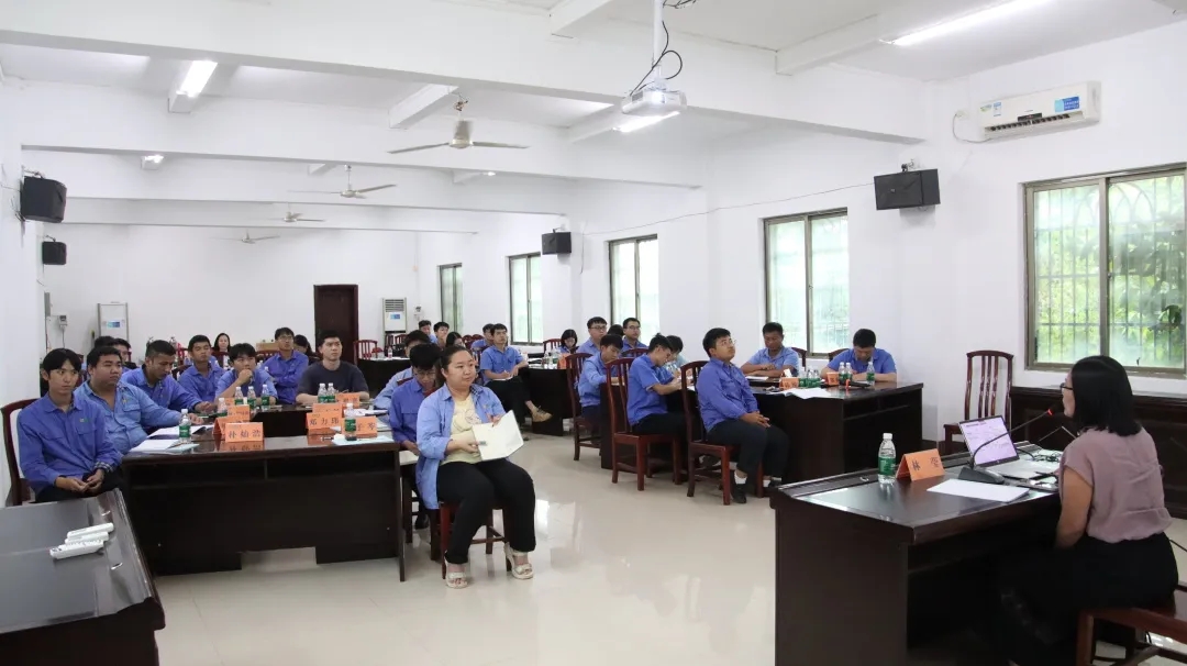 練好內(nèi)功 講好故事 海南礦業(yè)舉辦第一期通訊員培訓(xùn)班