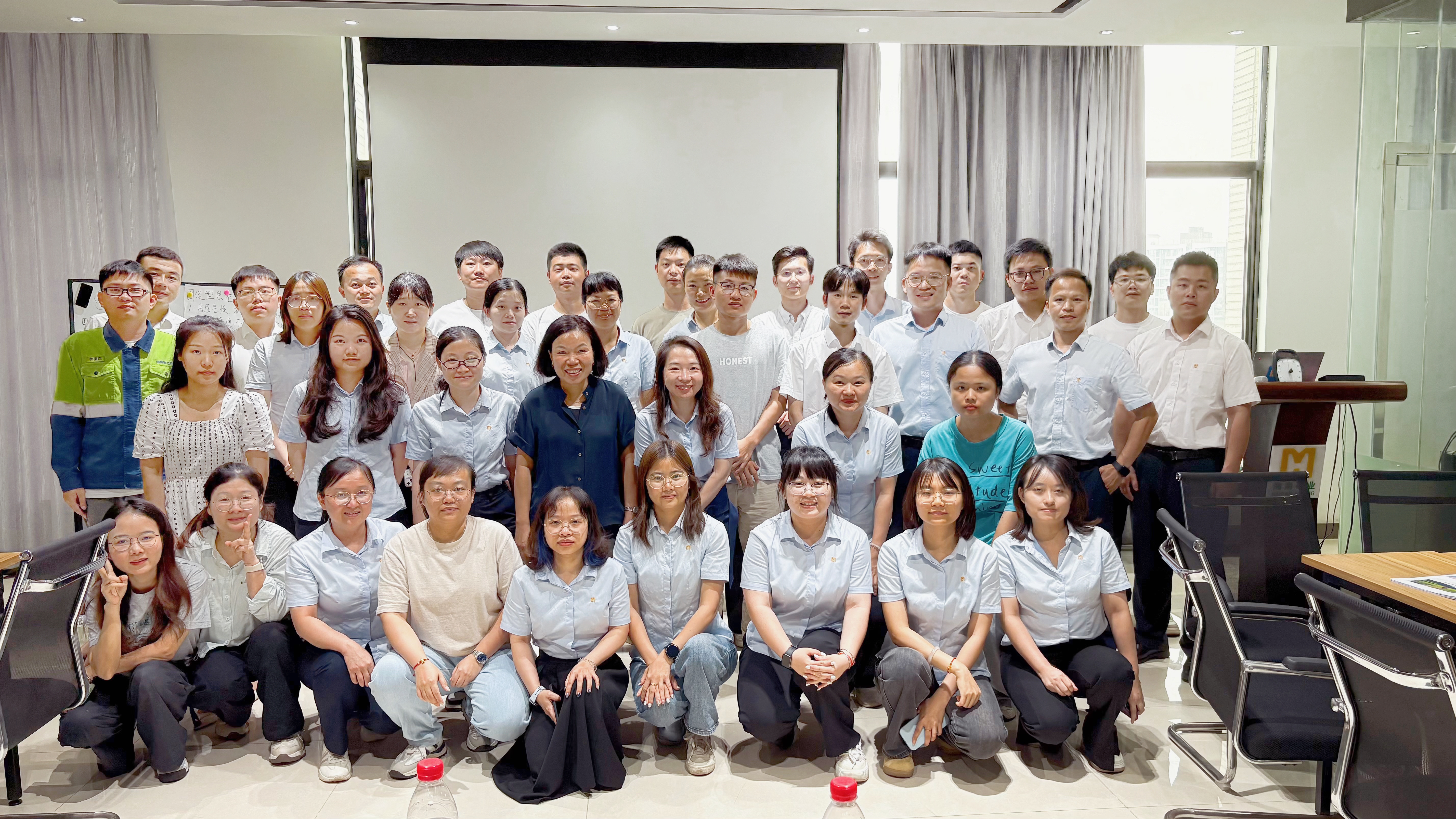 聚焦能力提升丨海南礦業(yè)舉辦“擁抱成長思維，重塑職場未來”工作坊