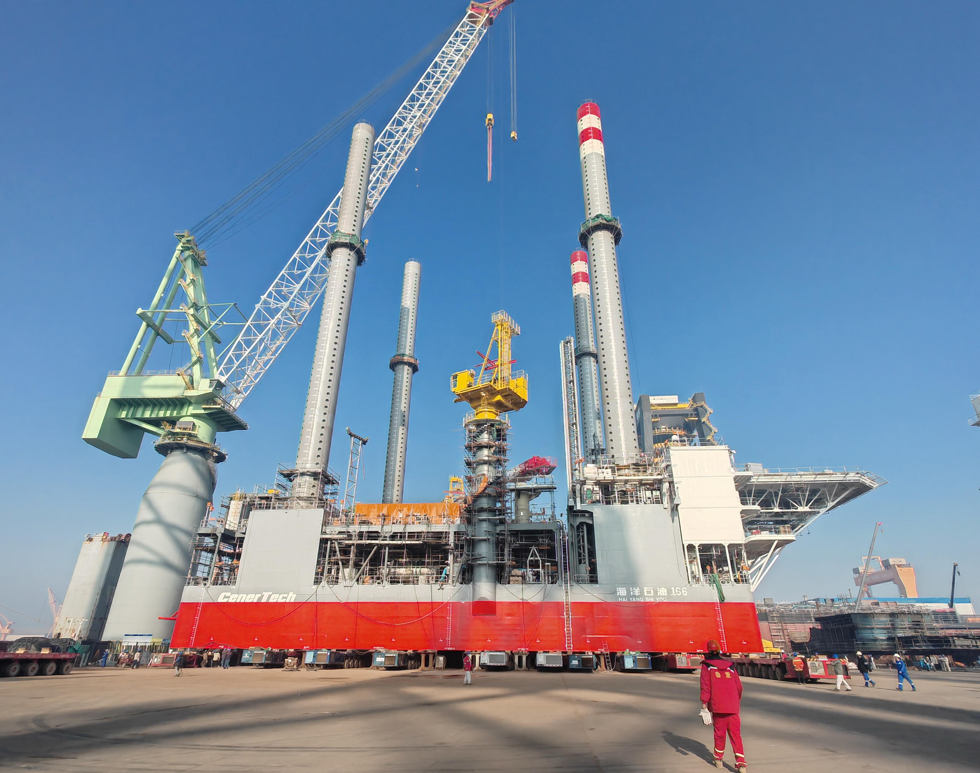 洛克石油潿洲10-3油田西區(qū)開發(fā)項目自安裝生產(chǎn)處理平臺（MOPU）成功下水